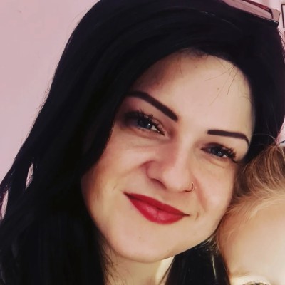Mieke J