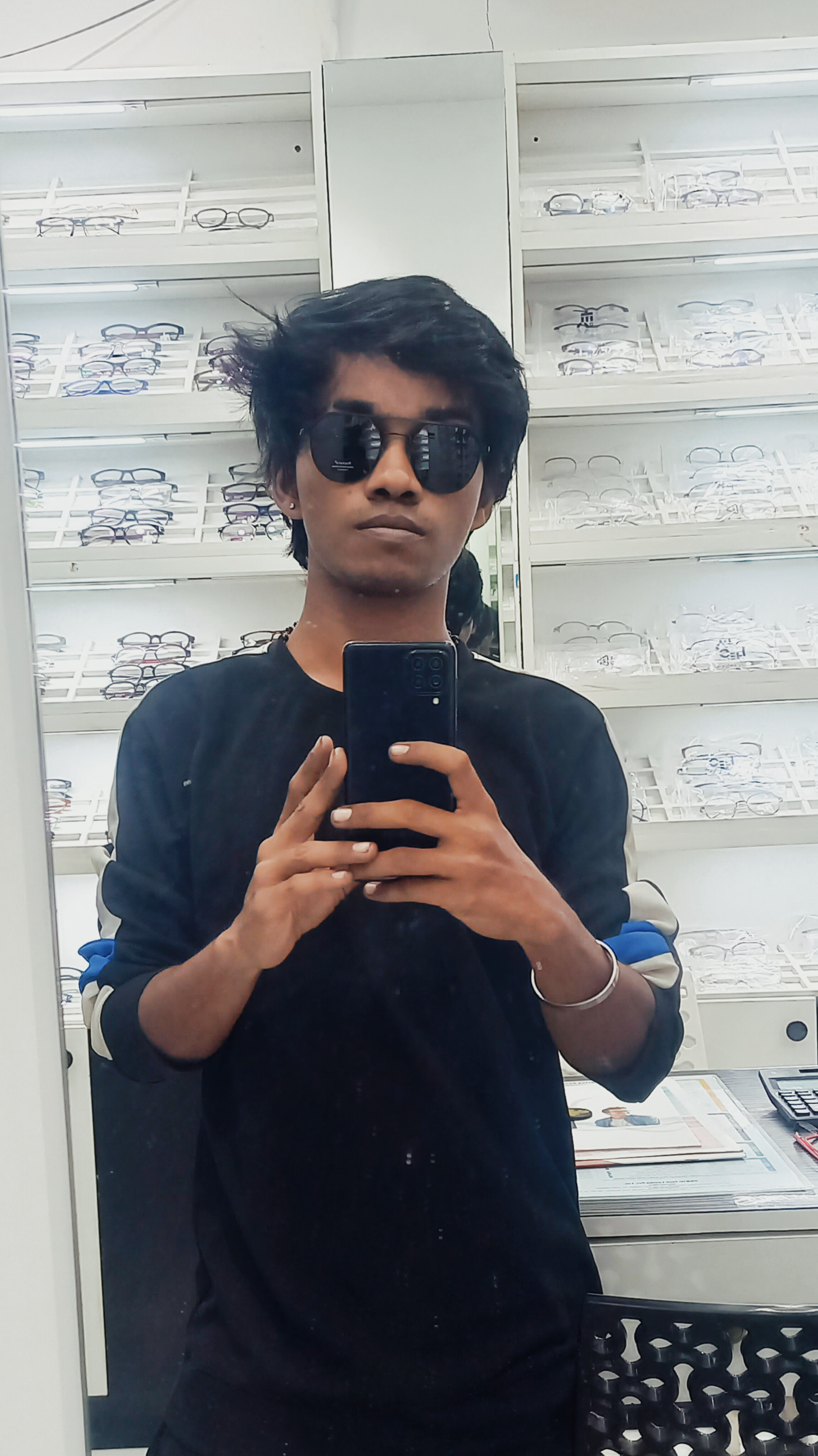 Navaneethan V